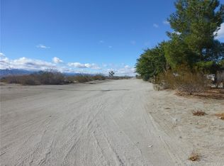 4596 Dos Palmas Rd, Phelan, CA 92371