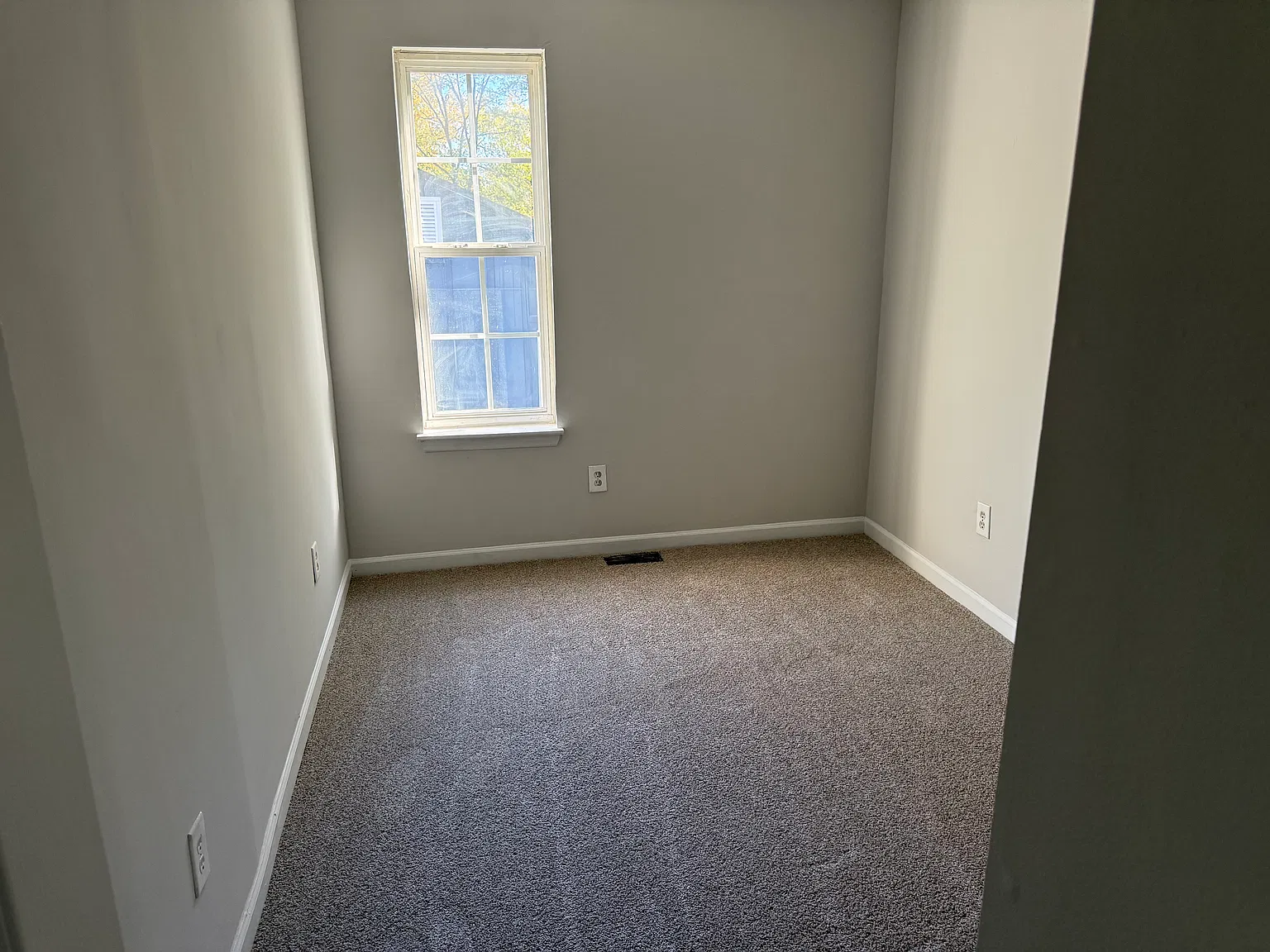 4 bed, 1140 sqft, $1,850 — Photo 4
