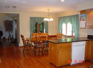 258 Groton Rd, North Chelmsford, MA 01863
