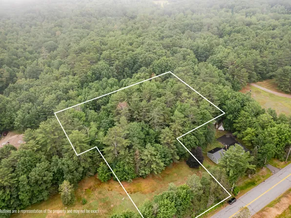 925 College Street, Lewiston, ME 04240