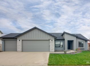 3975 E White Plains St, Nampa, ID 83686