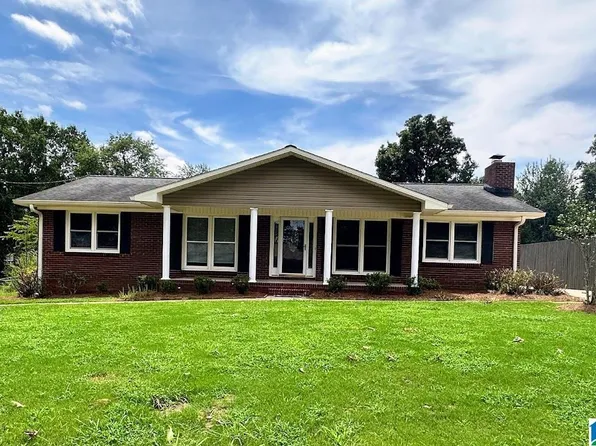 310 W 54th St, Anniston, AL 36206