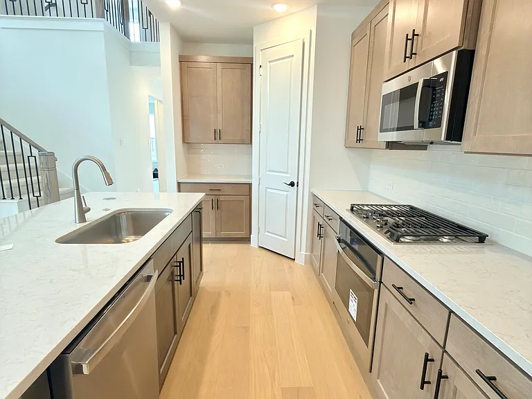 7324 Confetti Ln — Photo 14