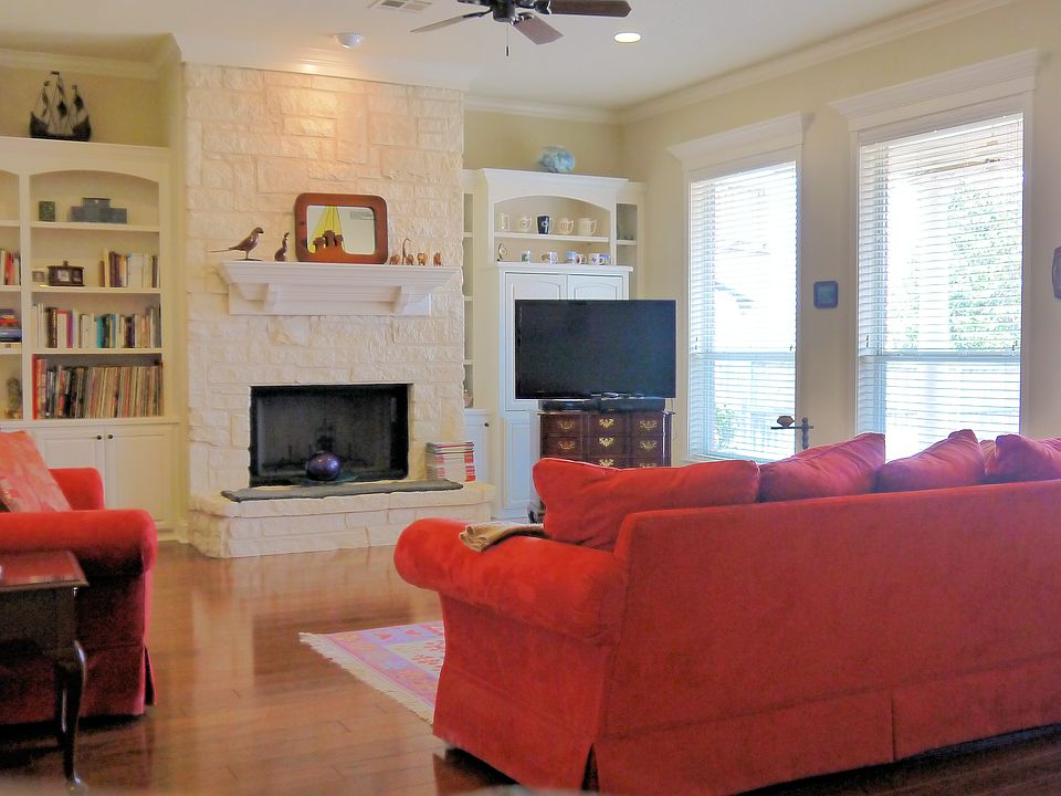 1st image of 129 Cambridge Cir