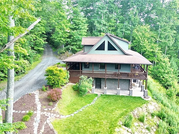 1400 Rustic Road, West Jefferson, NC 28694