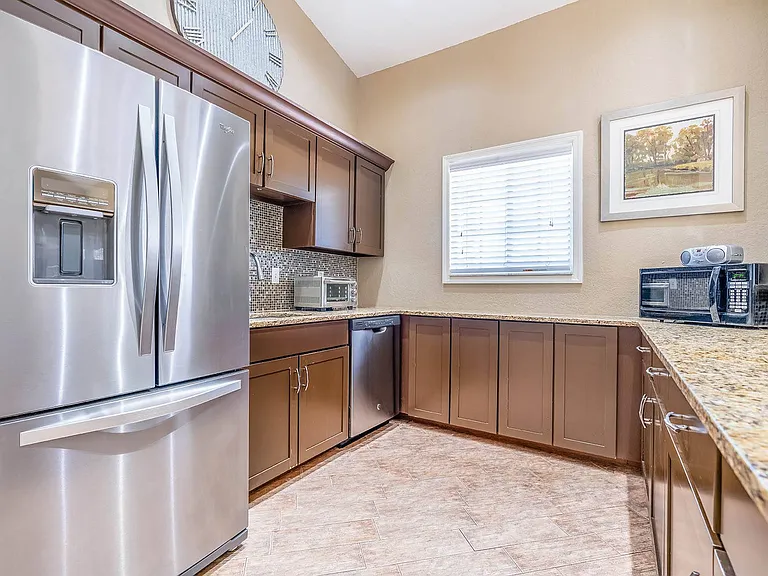 Coastline Cove Apartment Homes — Photo 21