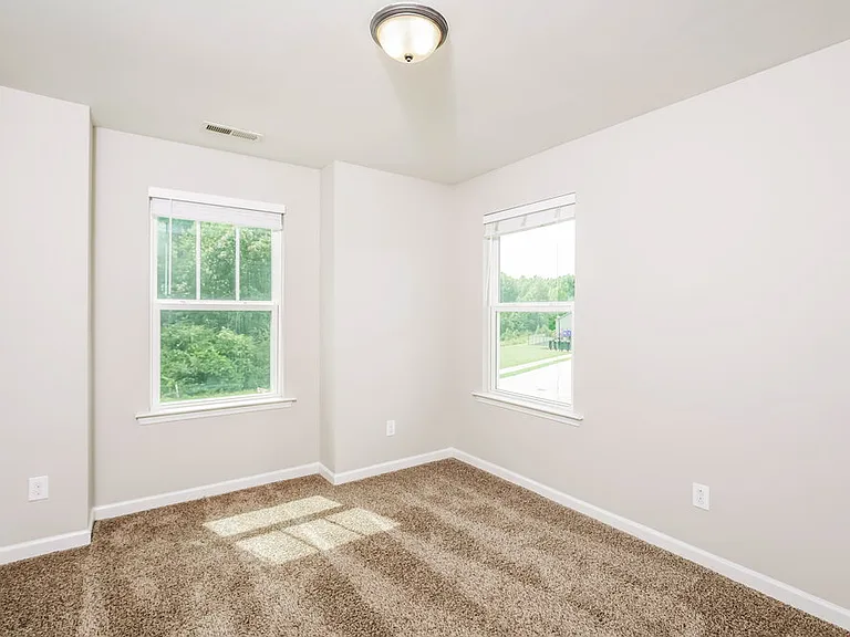 84 Pamlico Dr — Photo 14