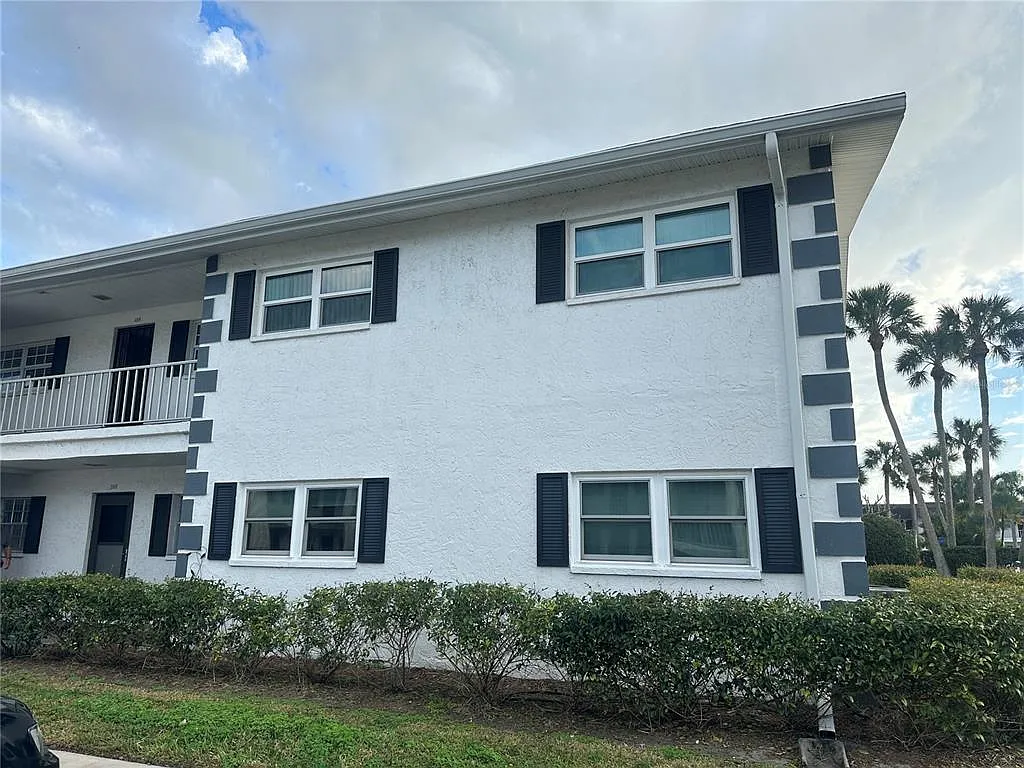 2 bed, 2.0 bath, 1086 sqft, $1,995 — Photo 1