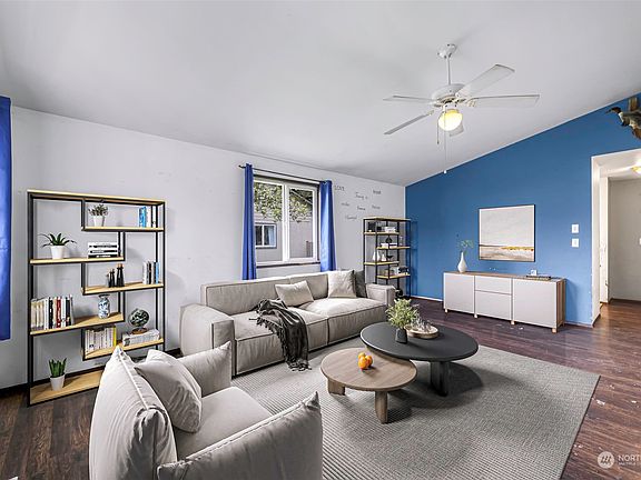 3rd image of 706 Leola Lane