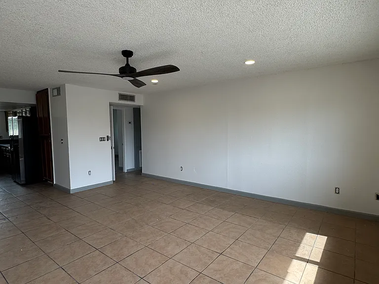8130 N 33rd Dr #3 — Photo 2