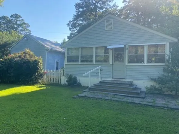 580 Pine Point Dr, Heathsville, VA 22473