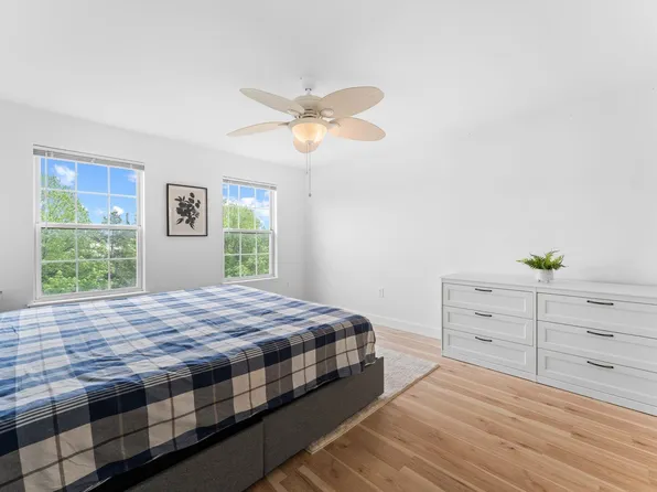 4 Persimmon Court image 17 of 40