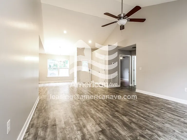 5663_004_living_room_4.jpg