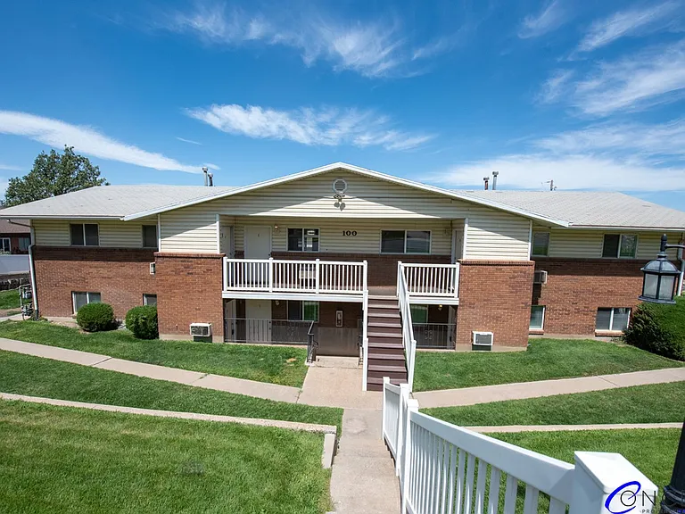 100 S Orchard Dr — Photo 85