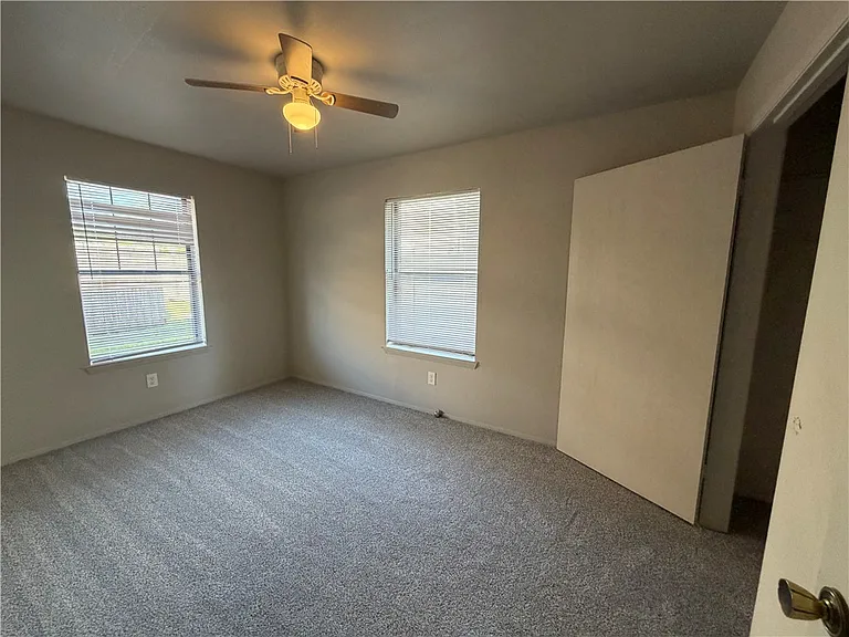 804 Navidad St #B — Photo 7