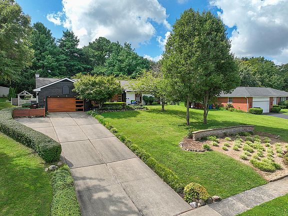 2nd image of 3436 Lannette Ln