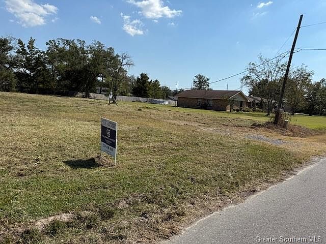2nd image of 3641 Violet Ln