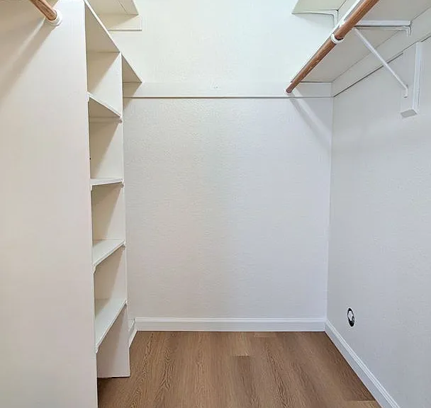 1027 Goodview Way — Photo 14