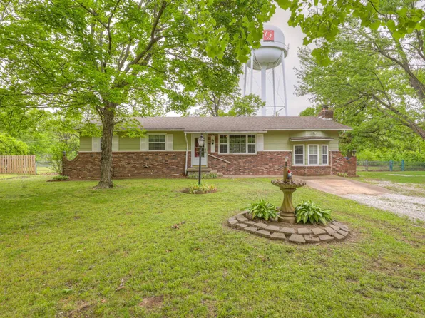 138 Red Oak Drive, Carl Junction, MO 64834
