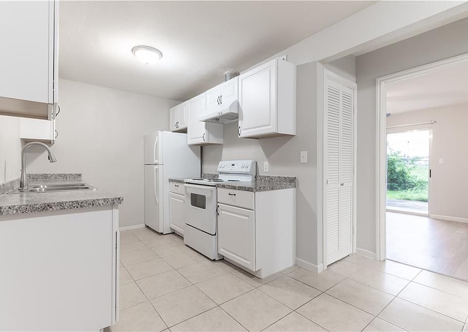 1st image of 1040 Linde St #1040