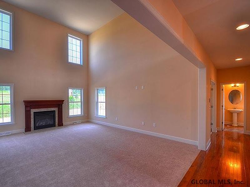 2nd image of 13 PRESTON Drive