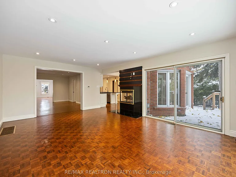 12 Donwoods Dr — Photo 20