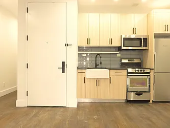 Rented by Rennit Inc.