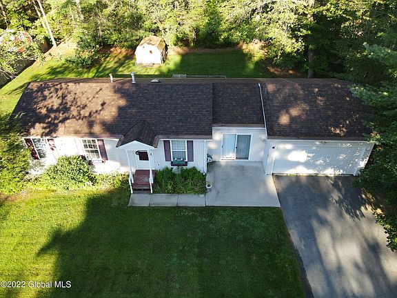 2nd image of 24 Autumn Ln