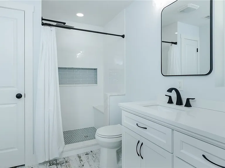 5609 De Soto Ct — Photo 36