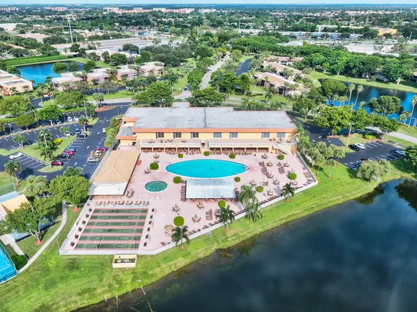 15235 Lakes Of Delray Blvd, Delray Beach, FL 33484