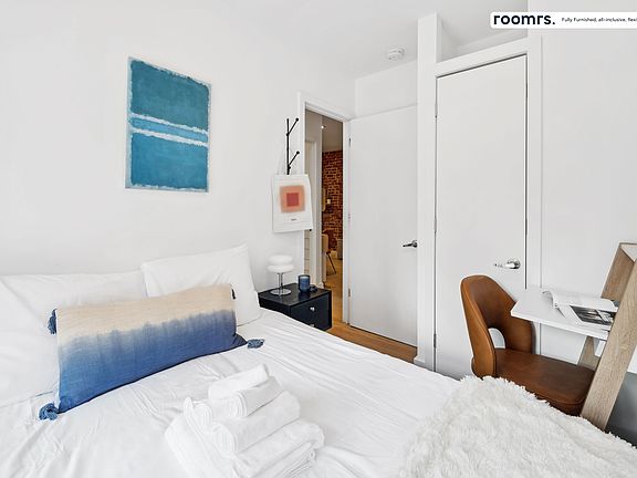 3rd image of 210 Rivington St APT 4