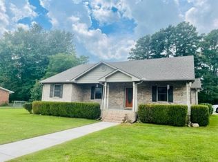 307 Stone Blvd, Tullahoma, TN 37388