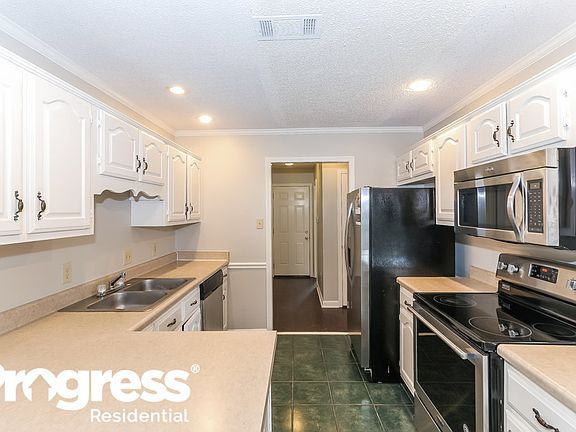 5th image of 7995 Sara Jane Ln