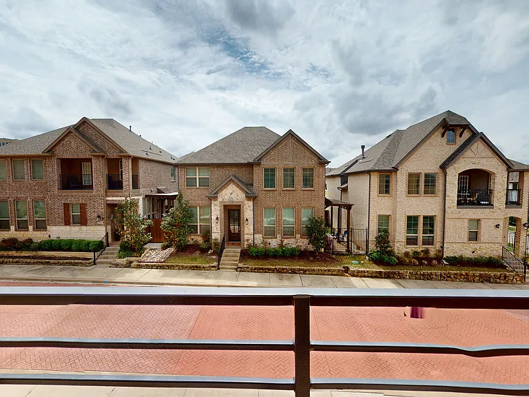 The Flats at Palisades — Photo 124