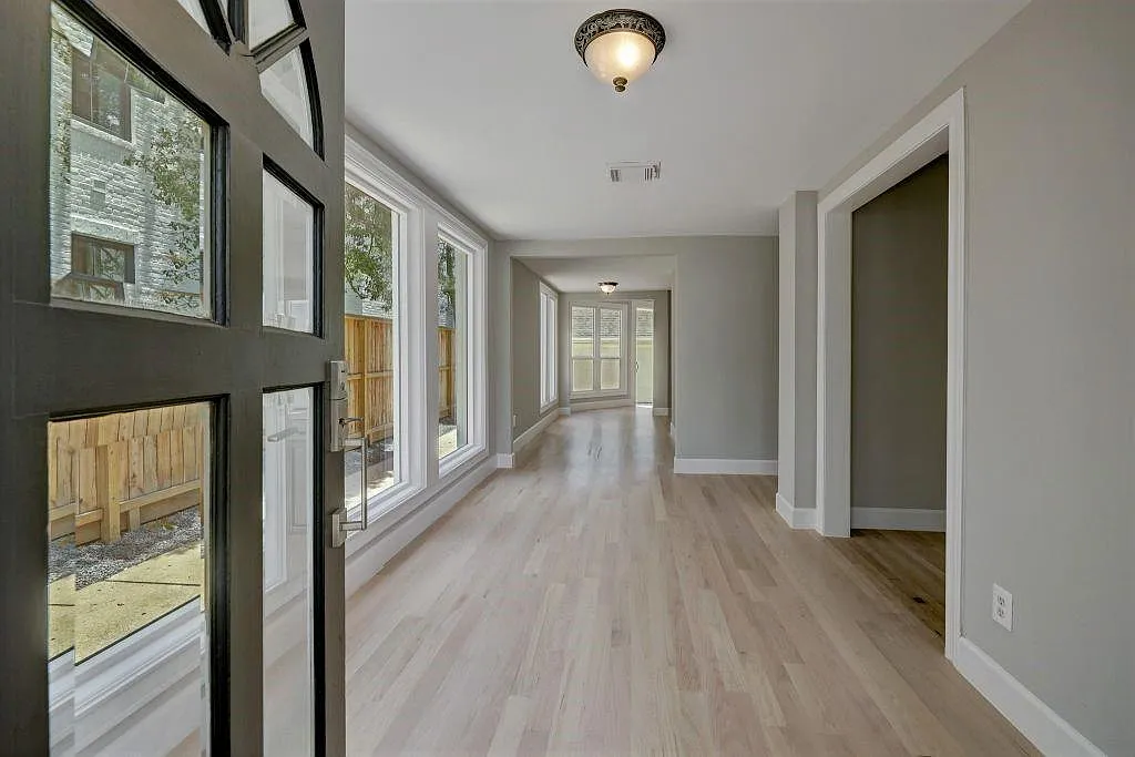 4 bed, 3.0 bath, 3412 sqft, $6,500 — Photo 3