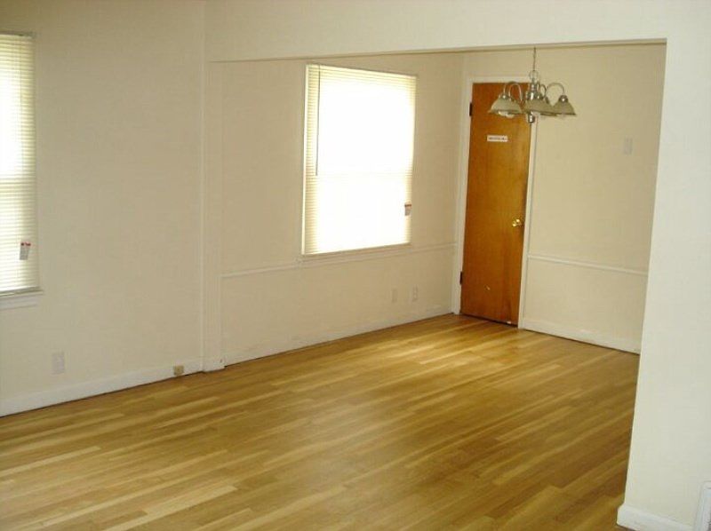 2nd image of 10079 Coburg Lands Dr