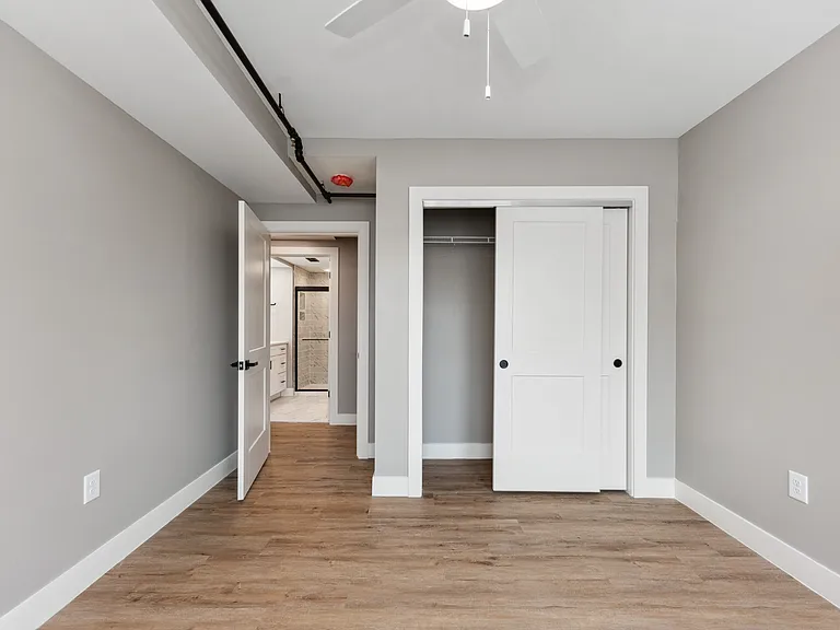 6011 Madison Rd #3 — Photo 13