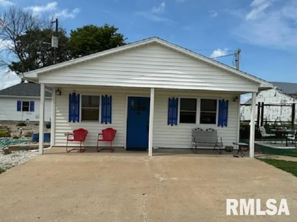 824 Bills Rd, Franklin, IL 62638