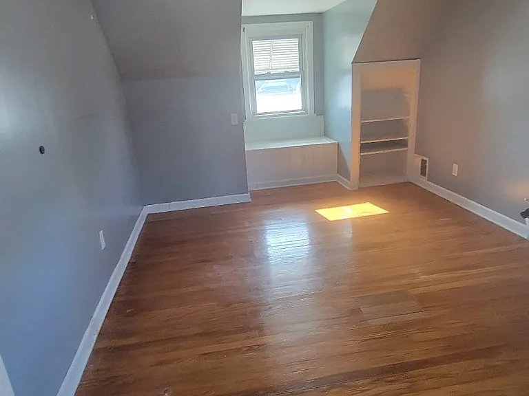 610 Lindegar St — Photo 16