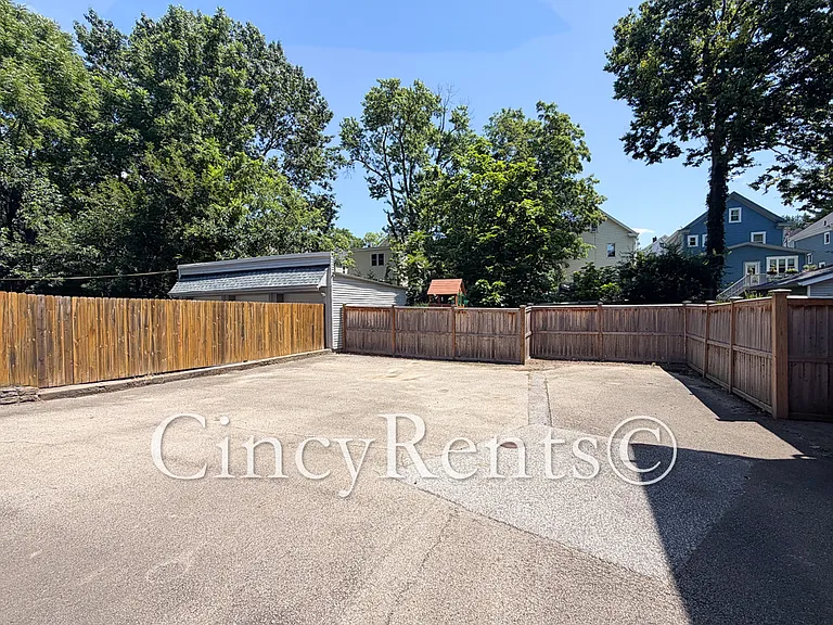 2836 Linwood Ave #1 — Photo 19