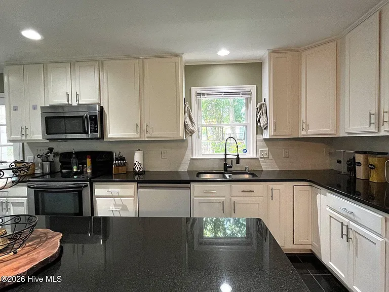 8879 Cliffdale Rd — Photo 14