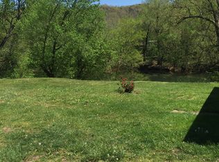 5174 Elk River Rd N, Elkview, WV 25071