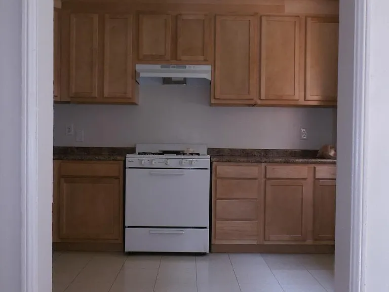 436 S Flower St #2 — Photo 8