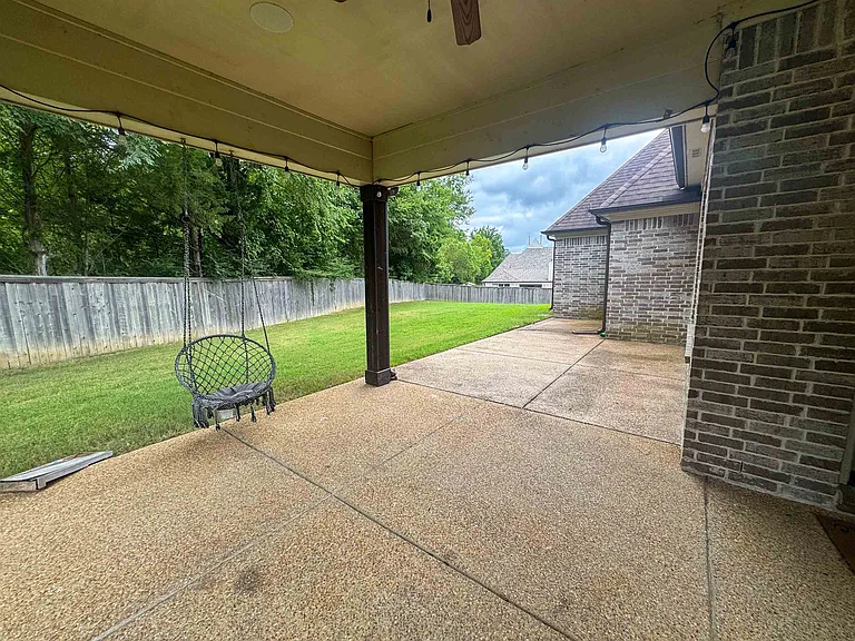 1229 Grainfield Cv — Photo 19