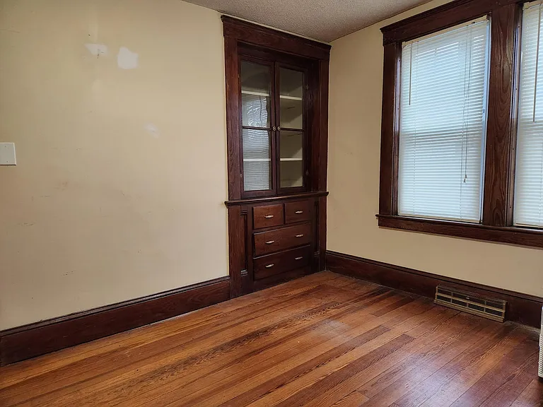 9 Bradstreet Ave — Photo 5