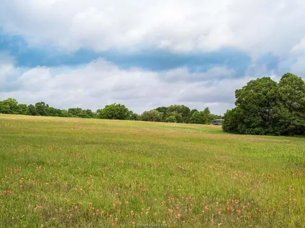20727 Pickens Rd, Washington, TX 77880