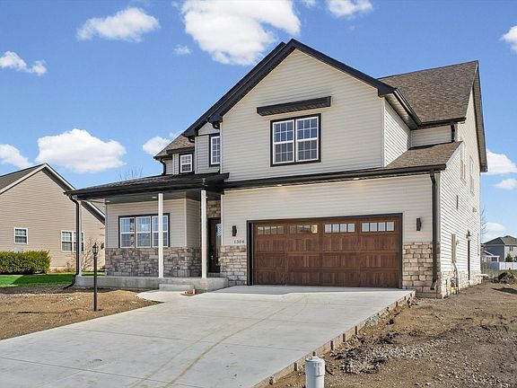 2nd image of 1306 Roberto Rd