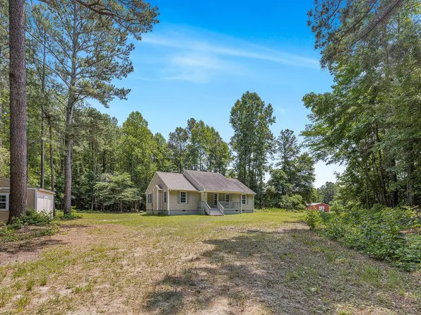 28554 Pulley Dr, Courtland, VA 23837
