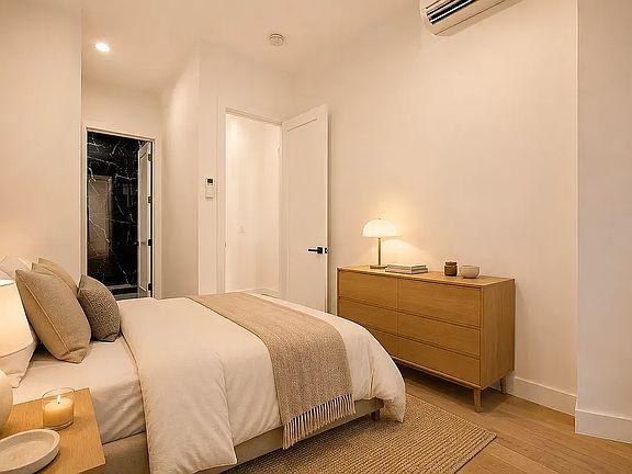 5th image of 49 W 55th St #5B