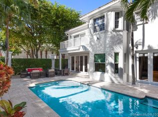3702 NE 199th St #3702, Miami, FL 33180